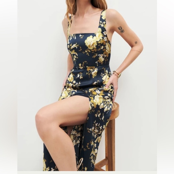 Reformation Solay Silk Dress - Size 4. Excellent condition - wore only once - Picture 6 of 7